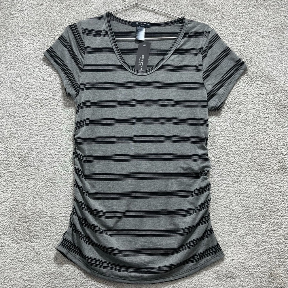 Love Ryan Top Shirt Women's Large Gray Black Striped Scoop Neck Casual Polyester
